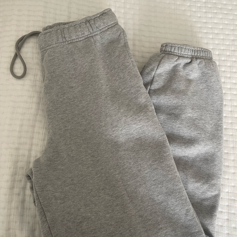 TNA Cozy Heather Gray Sweatpants